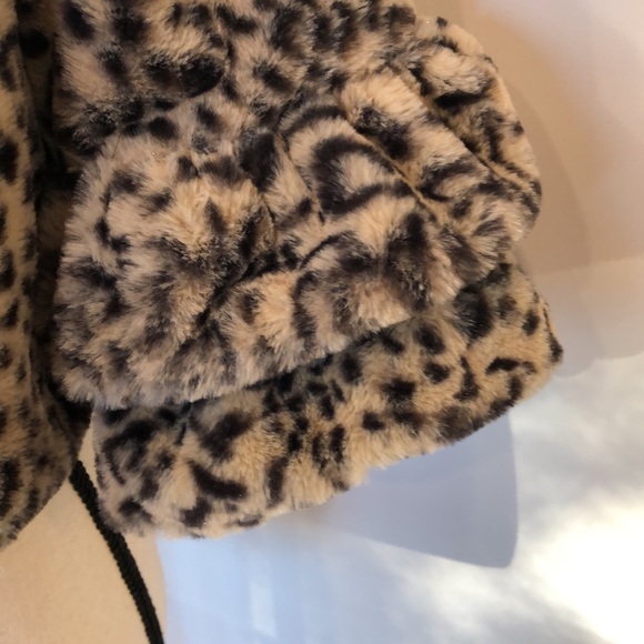 Bonnie Jean faux fur animal  print cape jacket SZ L girls or S women’s holiday - Picture 3 of 6